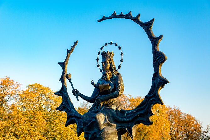 The Black Madonna Tour from Krakow - Arriving at the Pauline Monastery