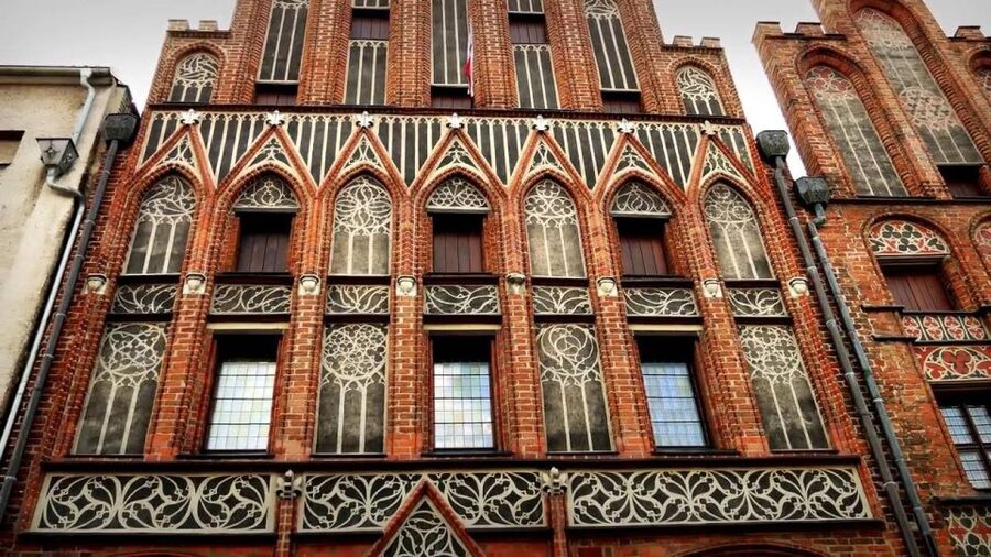 Torun Copernicus Trail and Old Town Private Walking Tour - Real artifacts and a more visual science lesson