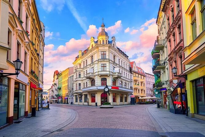 Torun Old Town Highlights Private Walking Tour - Why Torun works so well on foot