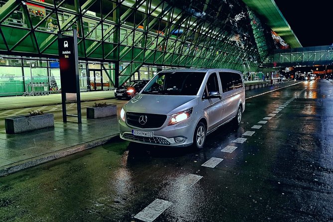 Transfer Krakow Balice Airport - Krakow City - A private ride lasting about 20 to 40 minutes