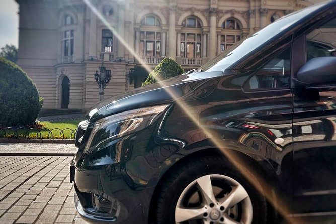 VAN Private transfer: Krakow City - Krakow Airport - The 25-minute drive and what it really means