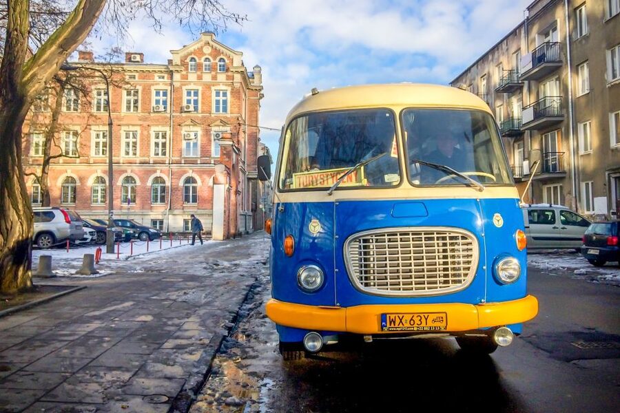 Warsaw: 2.5-Hour Dark Side - Praga District by a Retro Bus - The Basilica of the Sacred Heart of Jesus