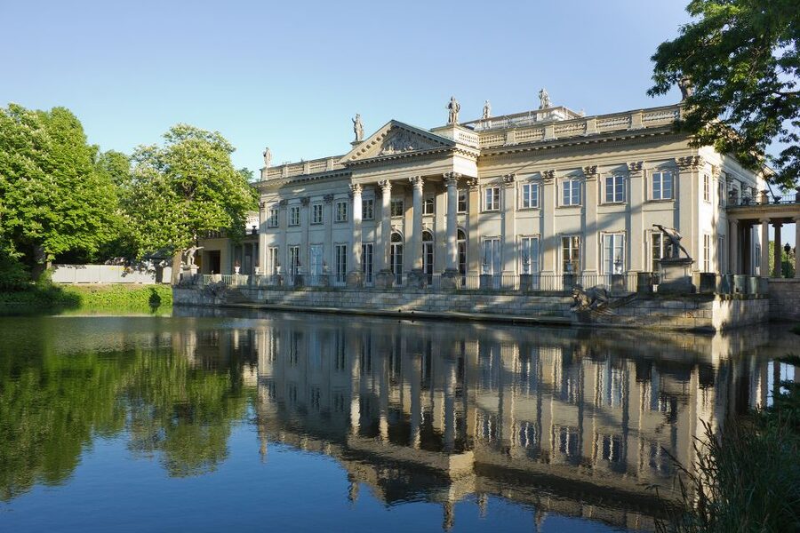 Warsaw: 3-Hour Panoramic City Bus Tour with Pickup - Walking past the Barbican and city walls
