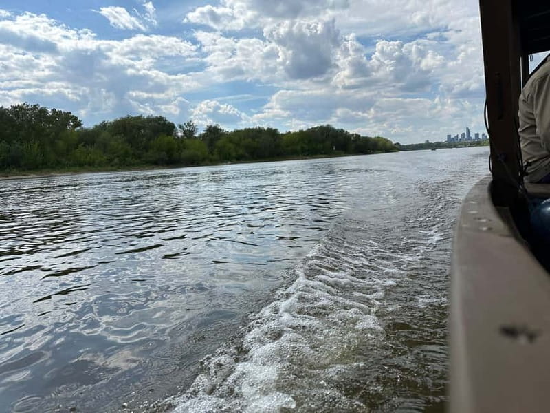 Warsaw: cruise on the Vistula - Prague City Beach and the approach to Old Town