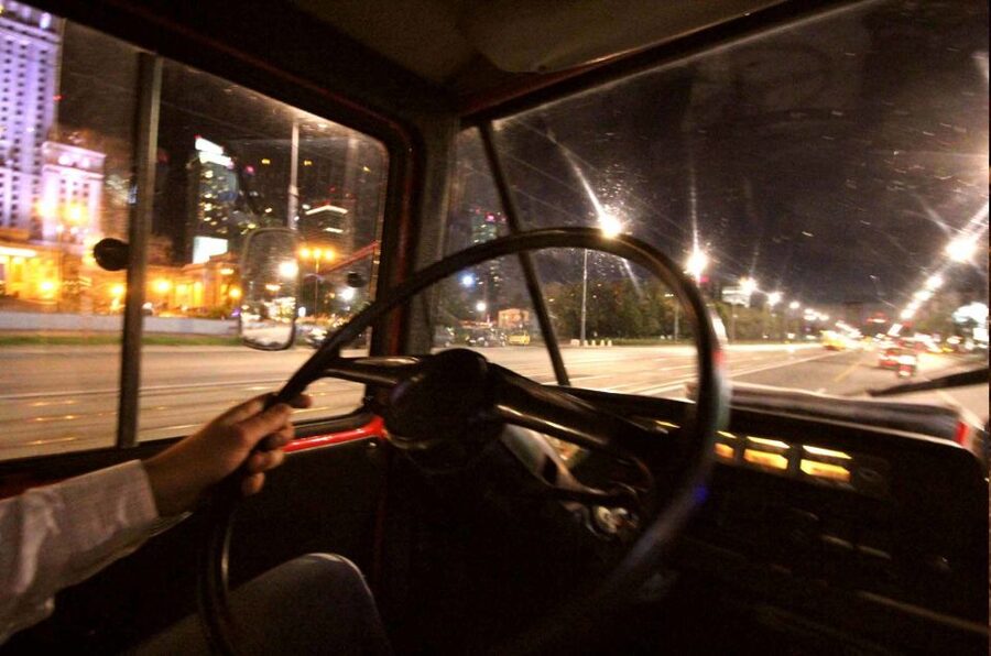 Warsaw: Evening History and Pubs Tour by Retro Minibus - Why this Warsaw night tour feels different