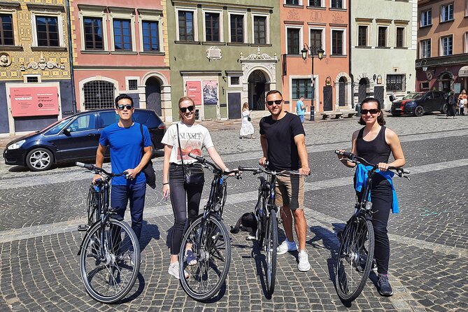 Warsaw Highlights by Bike with Breathtaking Sceneries - The Royal Castle Gardens and the best photo pause
