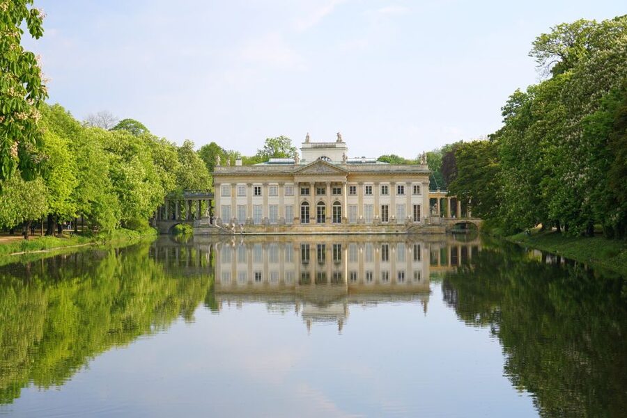 Warsaw: Historic Private Tour in Retro Fiat - The guides shape the quality of the day