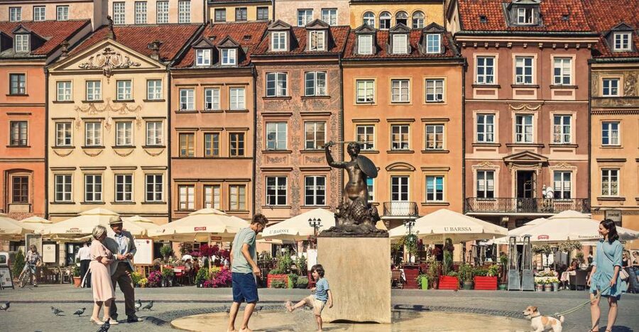 Warsaw: Old and New Town Private Walking Tour - Warsaw Cathedral and its important tombs
