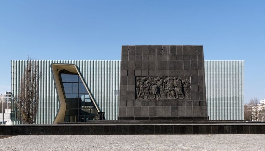 Warsaw: POLIN Museum of the History of Polish Jews Ticket - The audio guide and interactive design