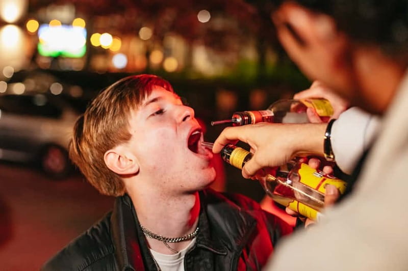 Warsaw: Pub Crawl with Optional 1-Hour Open Bar - How Much Value Do You Get for $20?