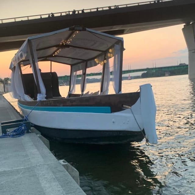 Warsaw: Scenic Cruise by Gondola on the Vistula River - Finding the AQUATICA boat at Bulwar Jana Karskiego