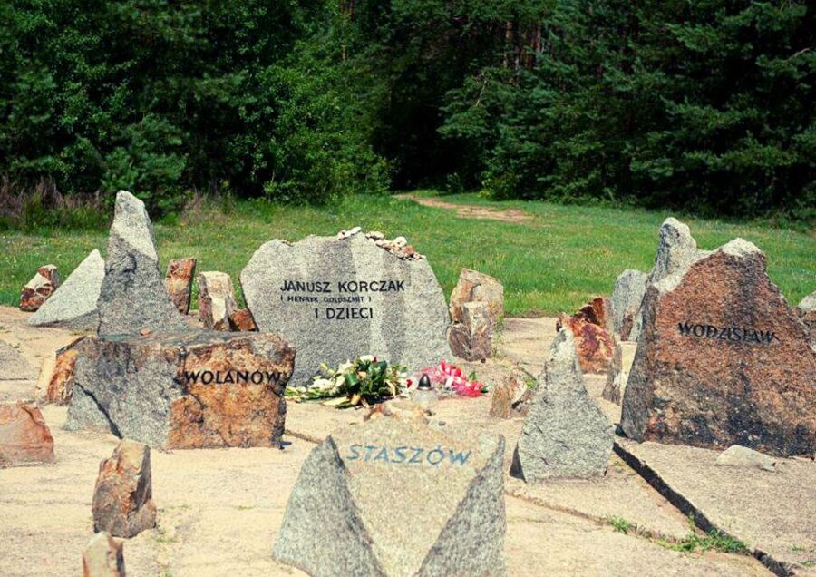 Warsaw: Small-Group Tour to Treblinka Extermination Camp - Lunch at a local restaurant