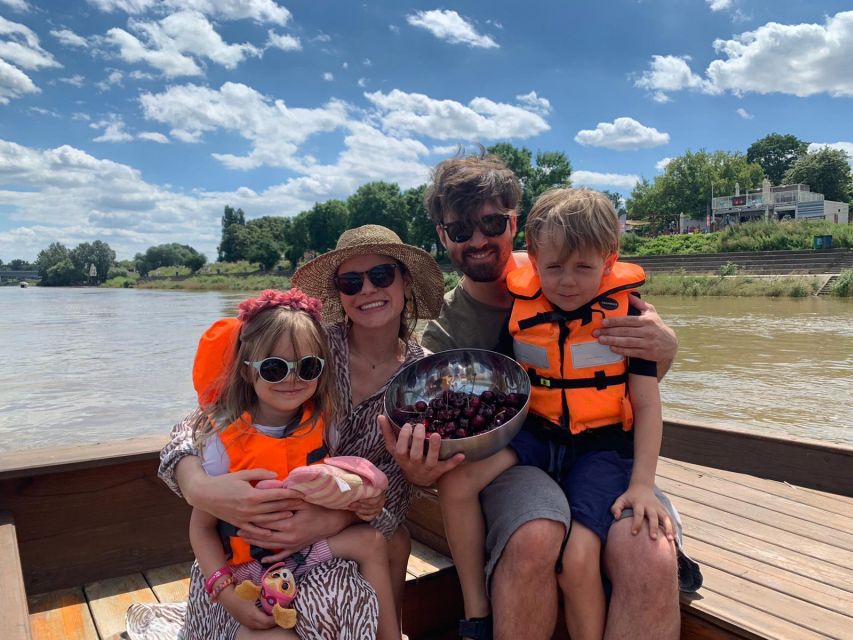 Warsaw: Vistula Cruise - Museum of Modern Art and the leafy right bank