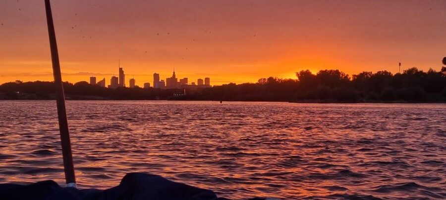Warsaw: Vistula River Sunset Cruise with Welcome Drink - Settling aboard the Galar Wiślany