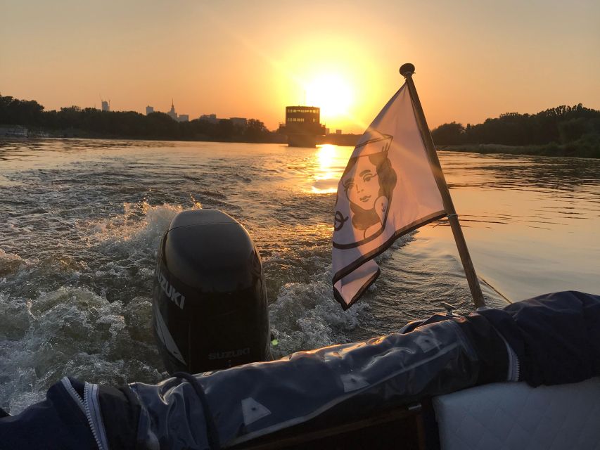 Warsaw: Vistula River Sunset Cruise with Welcome Drink - The right bank, Warsaw’s wild side
