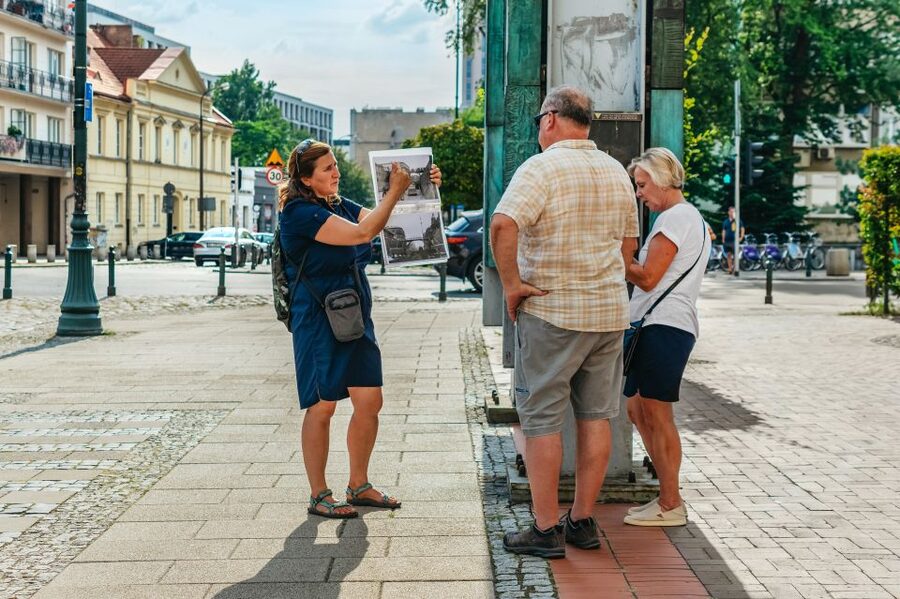 Warsaw: Warsaw Ghetto Private Walking Tour with Hotel Pickup - Understanding Umschlagplatz and the deportations