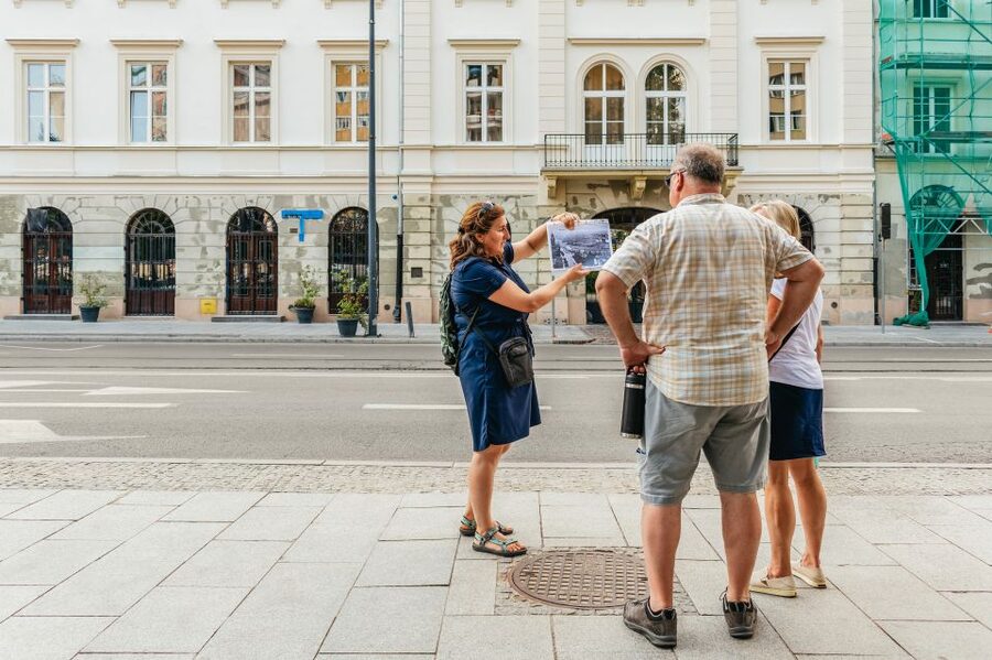 Warsaw: Warsaw Ghetto Private Walking Tour with Hotel Pickup - Reconstructing the Warsaw Ghetto Uprising