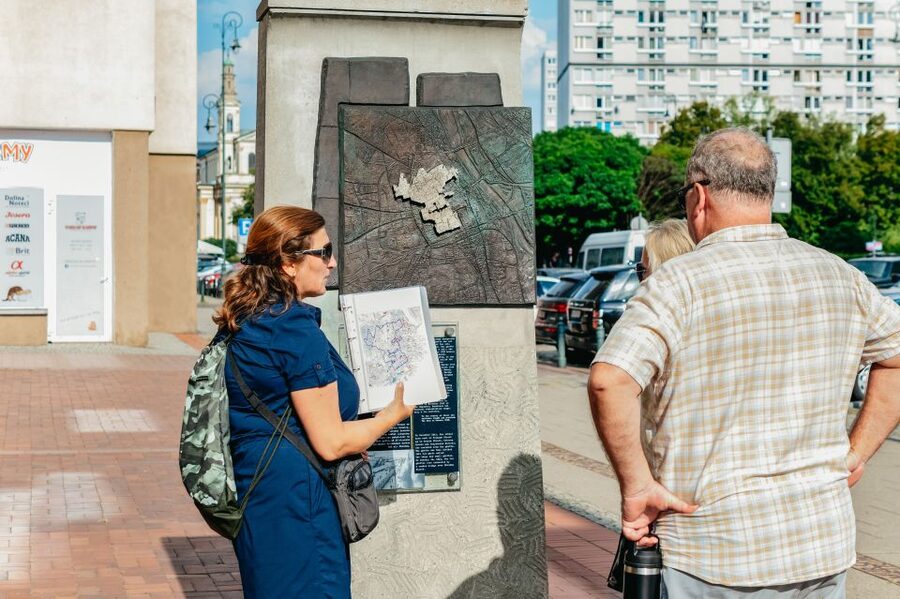 Warsaw: Warsaw Ghetto Private Walking Tour with Hotel Pickup - Finishing near the POLIN Museum