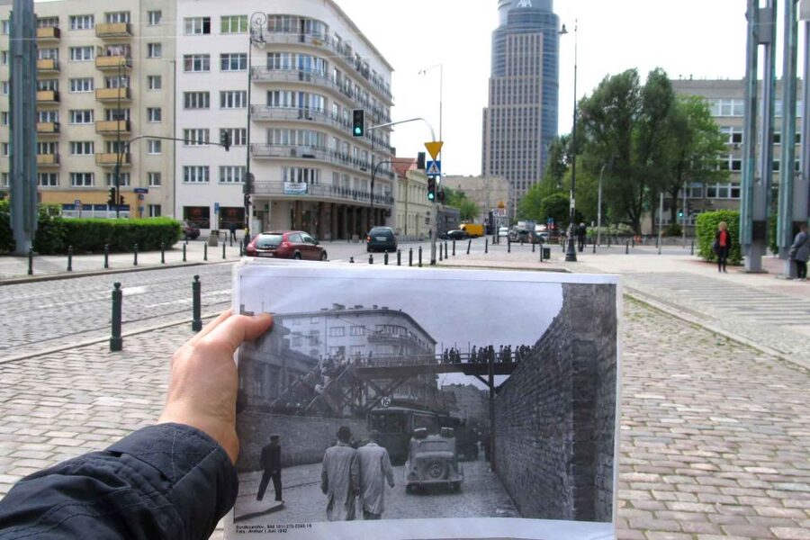 Warsaw: WWII Private Tour by Retro Minibus with Hotel Pickup - Seeing the Warsaw Ghetto at the Ghetto Wall