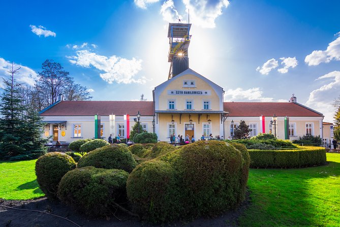 Wieliczka Salt Mine: 4-Hour Guided Tour from Krakow - Why the Wieliczka Salt Mine is worth your half-day