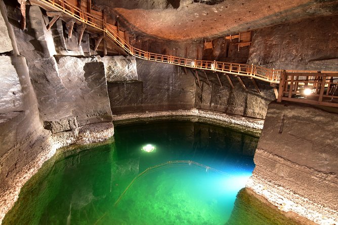 Wieliczka Salt Mine: 4-Hour Guided Tour from Krakow - Guide quality and language