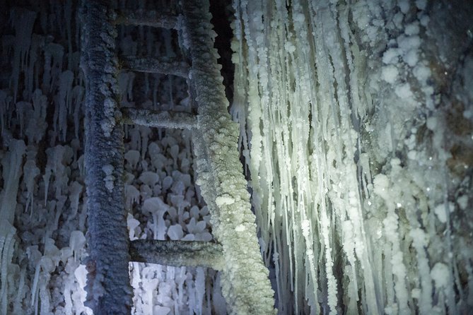 Wieliczka Salt Mine: Complete Private Tour - Entering Wieliczka and starting the three-hour visit