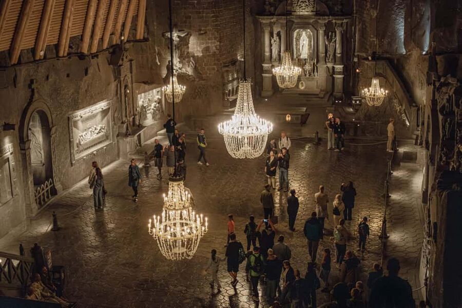 Wieliczka Salt Mine: Guided Tour Fast-Track Ticket - Meeting your leader beside the UNESCO sign