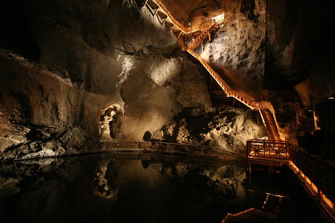 Wieliczka Salt Mine Guided Tour from Krakow - Getting from Krakow to the mine