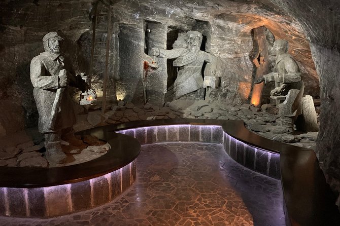Wieliczka Salt Mine Guided tour from Krakow with a private car - The lift back to the surface