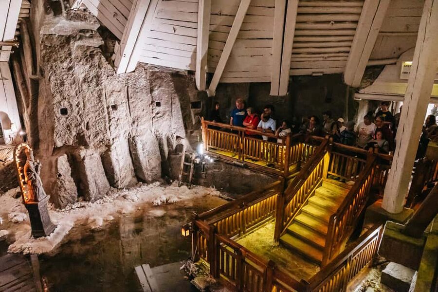 Wieliczka Salt Mine Tour from Kraków – Skip the Line Entry - Who should book this experience?