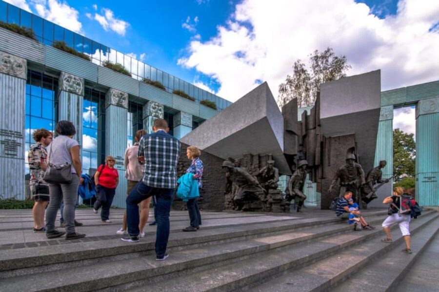 World War 2 in Warsaw walking tour in English - Key points to know before you go