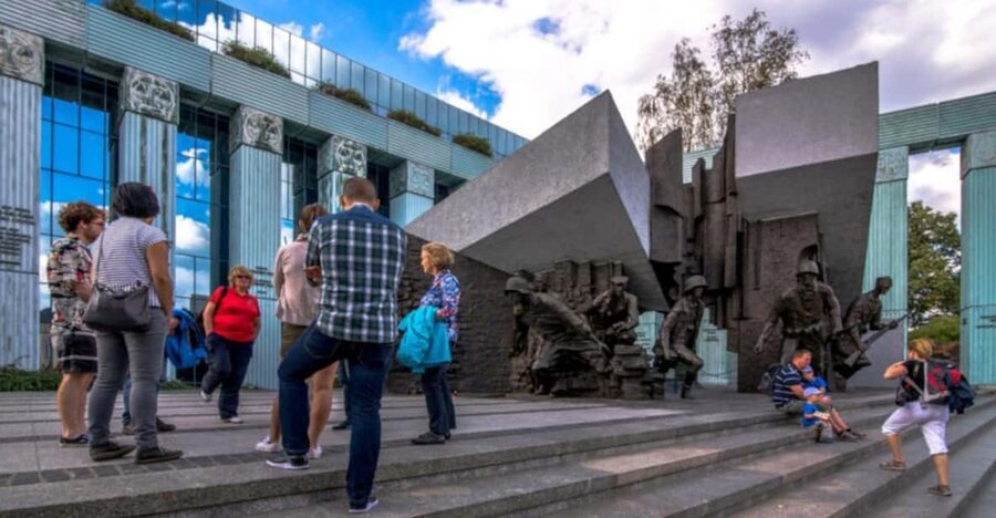 World War 2 in Warsaw walking tour in English - The former Jewish Ghetto and the 1943 uprising