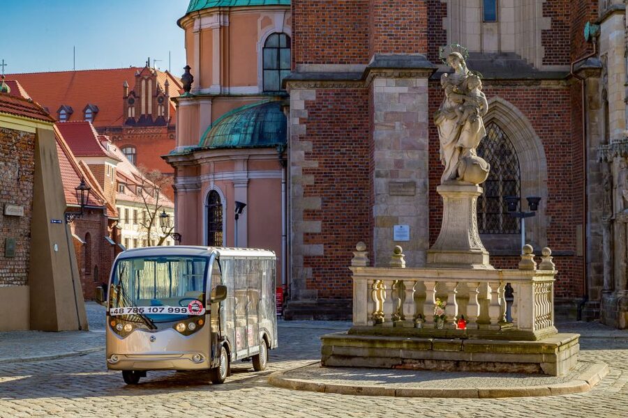 Wroclaw: 2-Hour Private Guided Tour by Electric Car - Is $38 per person good value?