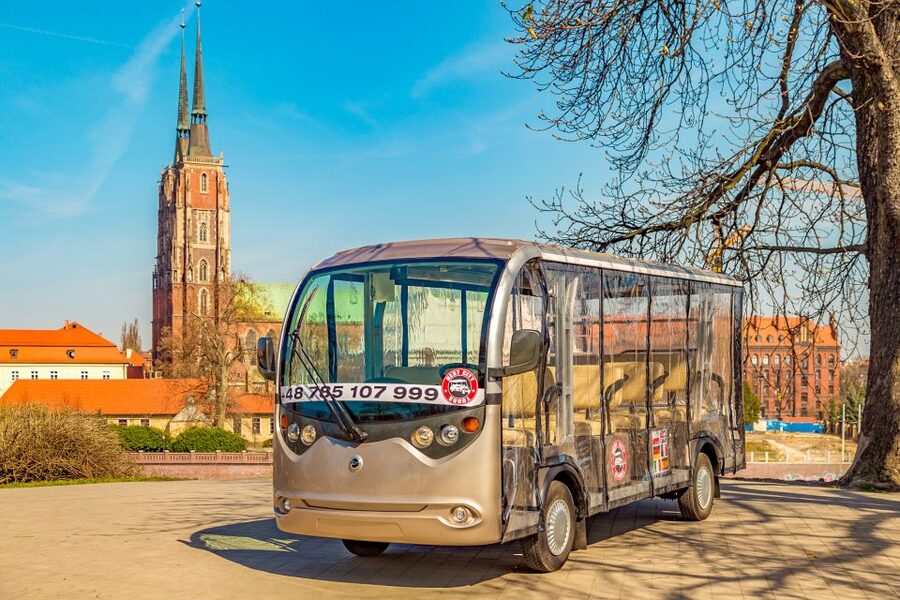 Wroclaw: 2-Hour Private Guided Tour by Electric Car - Cathedral Island and Saint Martin Church