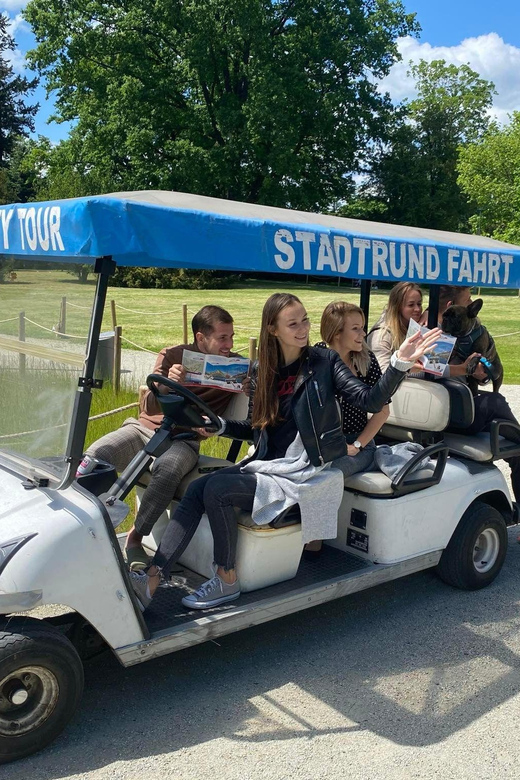 Wroclaw: City Tour Sightseeing By Golf Cart Shared Or Privat - The guides make the short ride worthwhile