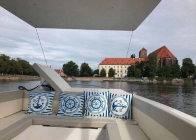 City Walk and Cruise by Luxury Solar Catamaran