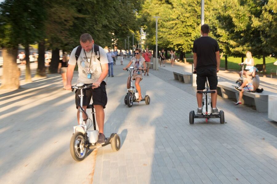 Wroclaw: Grand E-Scooter Tour - Crossing the Odra on Grunwaldzki Bridge