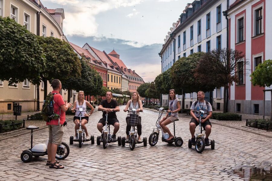 Wroclaw: Grand E-Scooter Tour - Centennial Hall and the longer 150-minute route