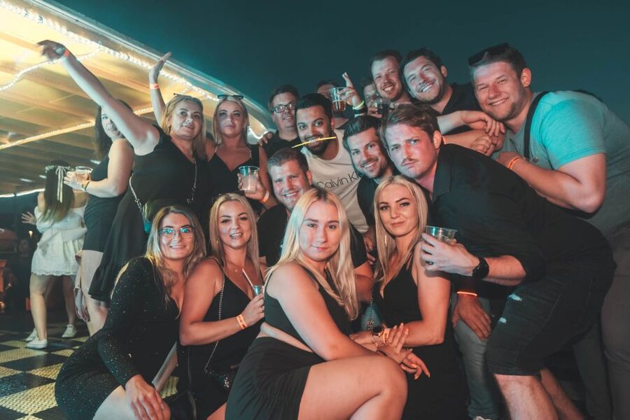 Wroclaw: Oder River Boat Party with Unlimited Drinks - FAQ