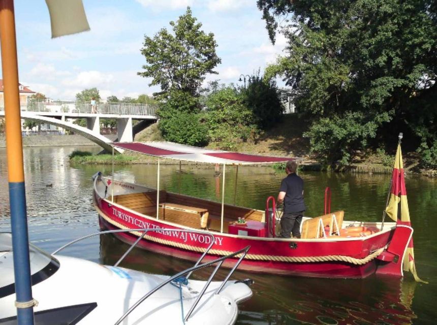 Wroclaw: Old City Walk and Cruise with Small Gondola - The University of Wrocław and the walking promenade
