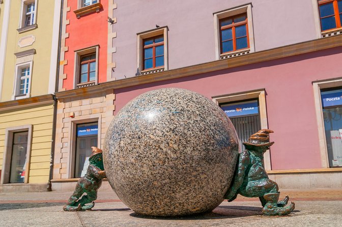 Wroclaw Old Town Guided Walking Tour - Jaś i Małgosia, Wrocław’s storybook houses