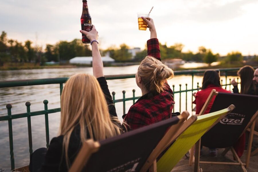 Wrocław: Polish Craft Beer Walking Tour with Tastings - Walking between pubs in central Wrocław