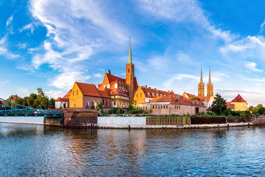Wroclaw: Private Old Town Guided Walking Tour (2 hours) - What the private format is really worth