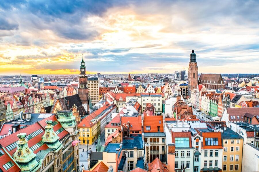 Wroclaw: Private Old Town Guided Walking Tour (2 hours) - Crossing Tumski Bridge toward Cathedral Island