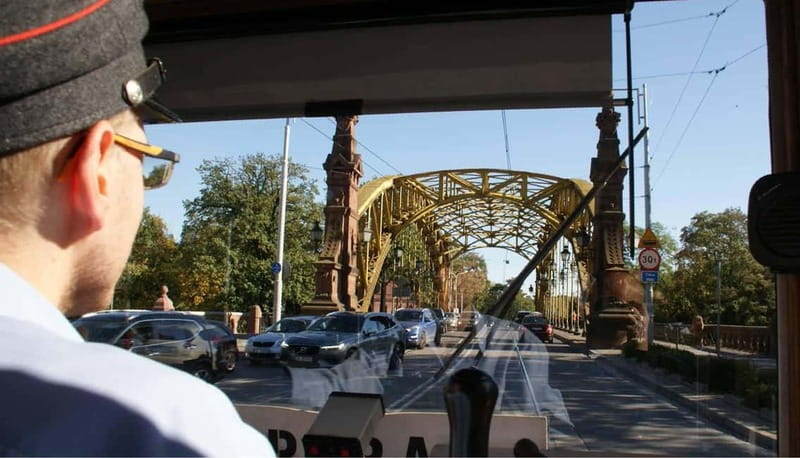 Wroclaw: Private Tour by smal Historic Tram (1,5h, 16 seats) - Świdnicka Street and the old city center