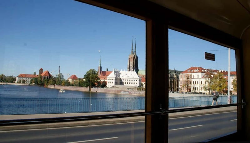 Wroclaw: Private Tour by smal Historic Tram (1,5h, 16 seats) - The 15-minute stop at Centennial Hall