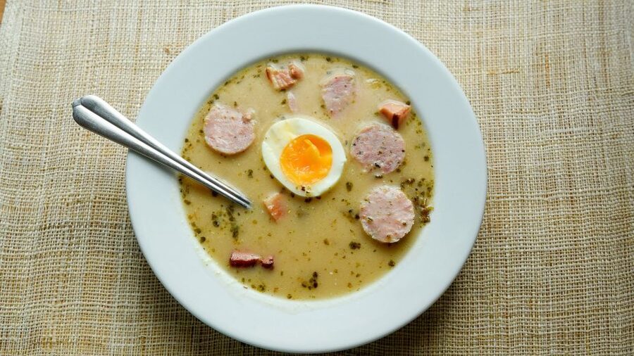 Wroclaw: Private Traditional Polish Food Tour - Restaurants, a patisserie, and the sweet finish