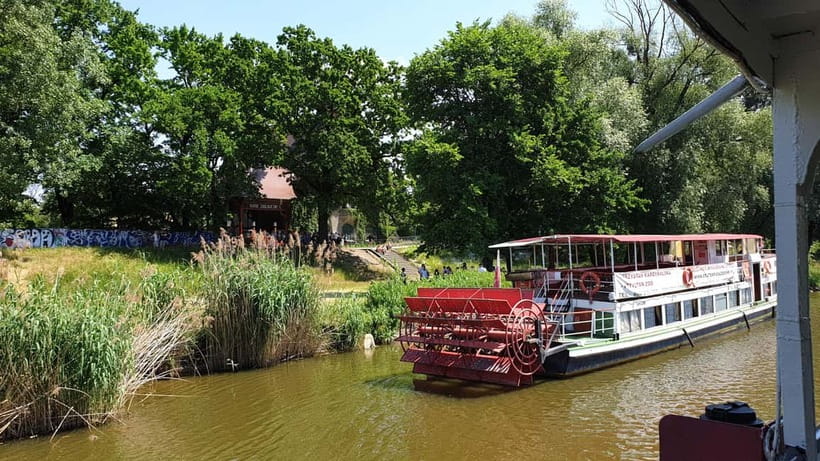 Wrocław: Short City Walk and Boat-Cruise - One hour aboard the passenger ship