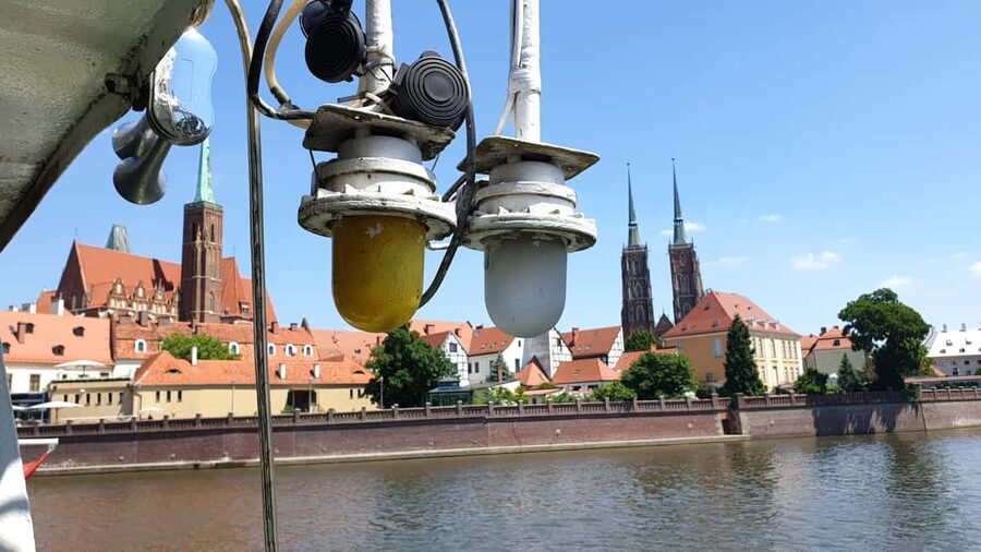 Wrocław: Short City Walk and Boat-Cruise - Price, extra boat fee, and practical value