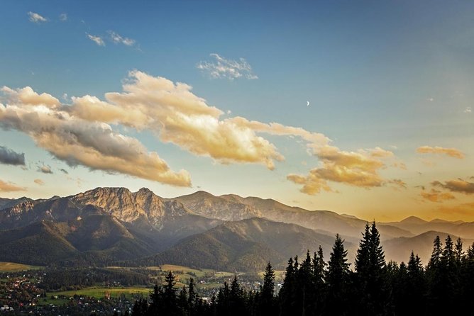 Zakopane and Tatras Mountains Day Tour from Krakow - Starting the morning in Krakow
